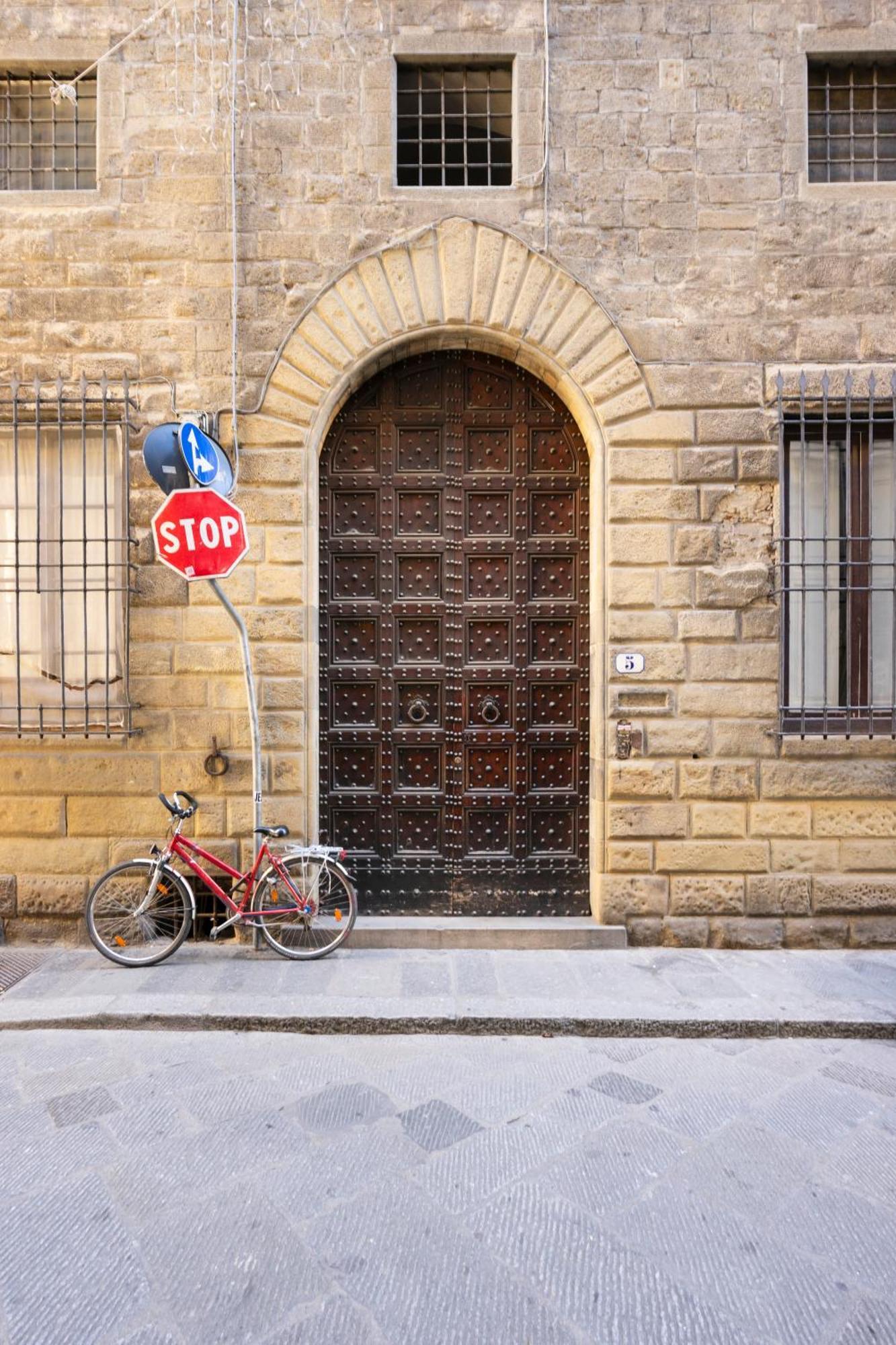 Appartamento Ponte Vecchio Con Posto Auto Su Richiesta Florenţa Exterior foto