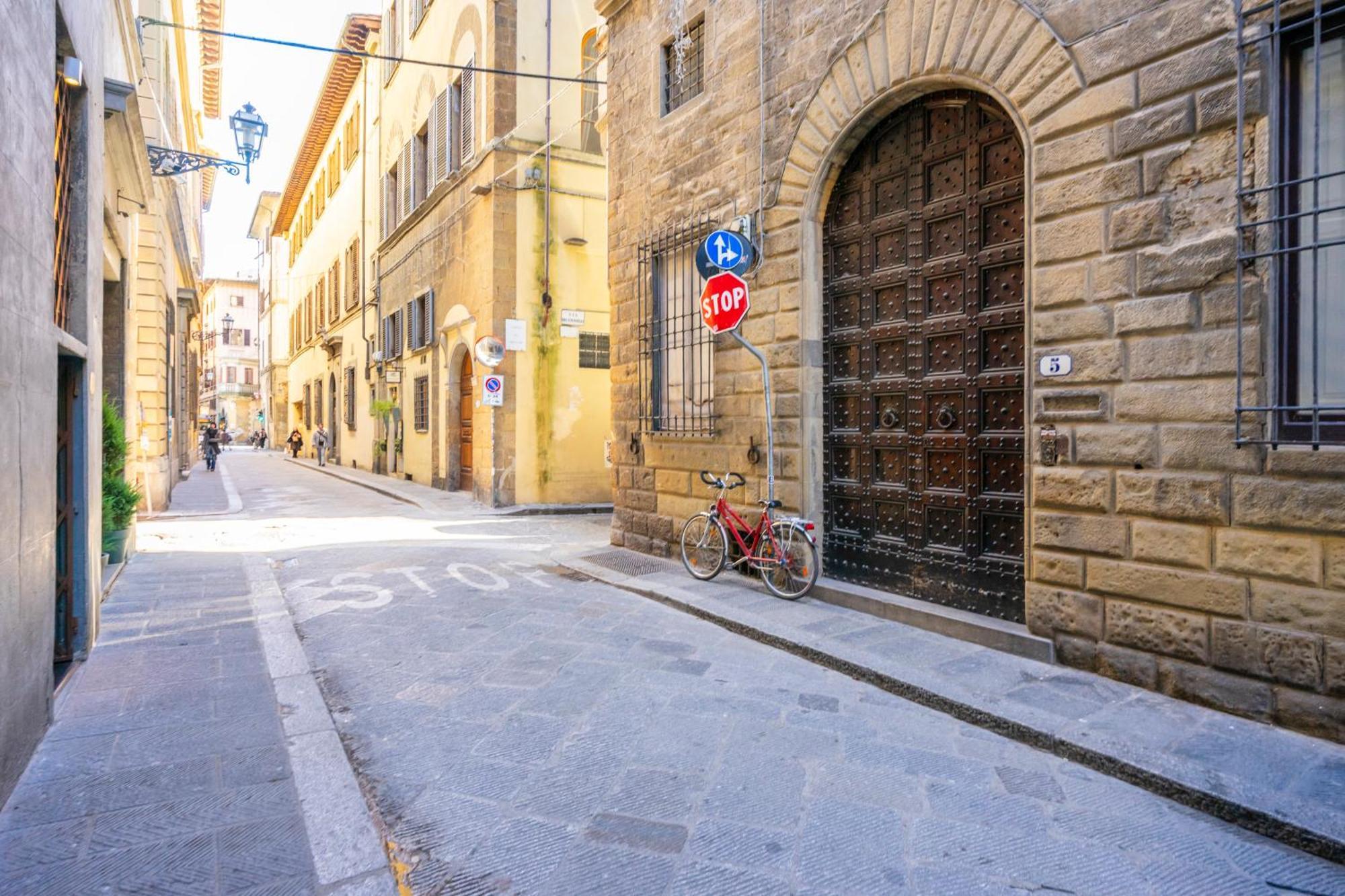 Appartamento Ponte Vecchio Con Posto Auto Su Richiesta Florenţa Exterior foto
